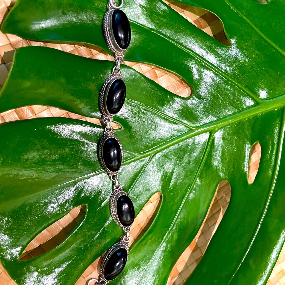 Onyx Cabachon Sterling Silver Link Bracelet